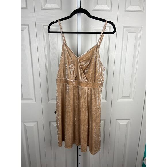 Xhilaration crushed velvet mini dressxgold/tan color with cut-out design small - Picture 6 of 8